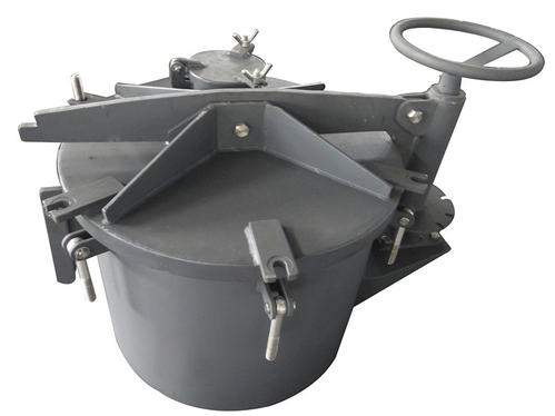 Rotating Oiltight Hatch Cover