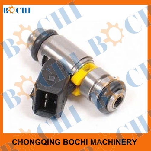 Gasoline fuel injector for VW IWP041